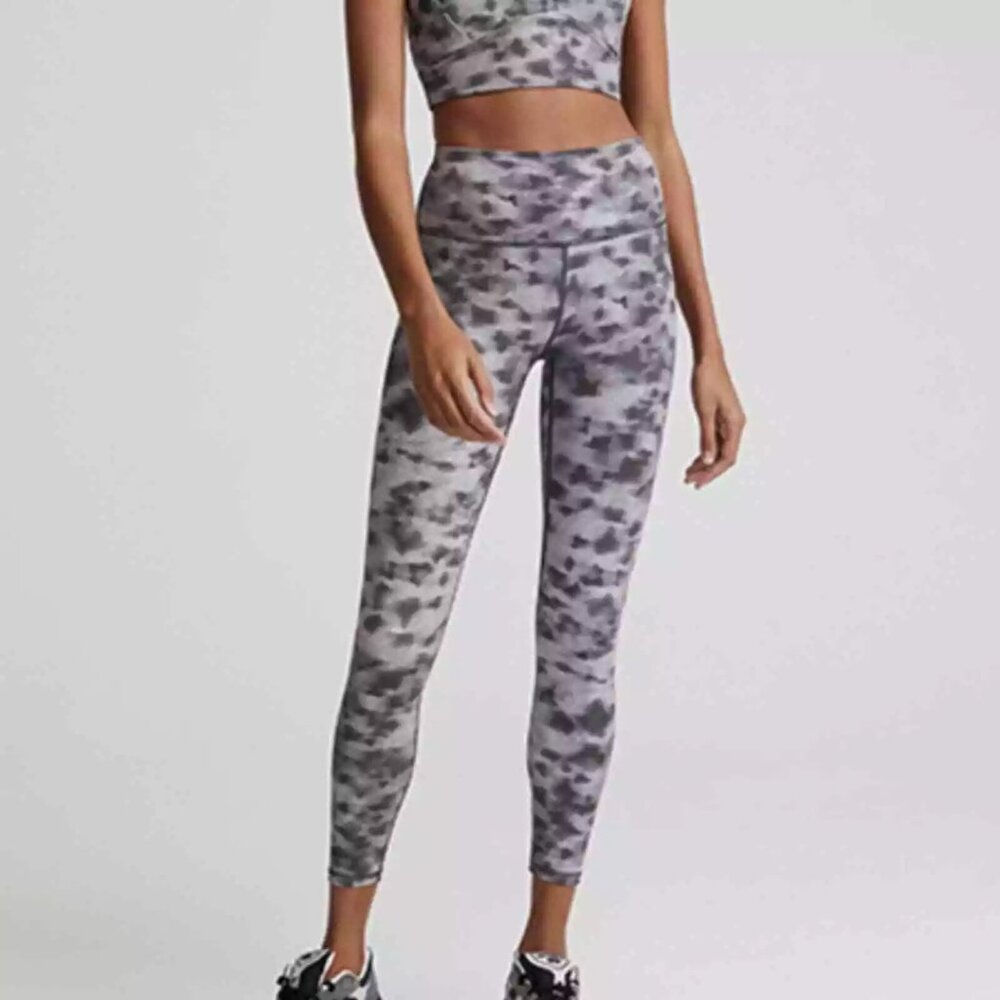 Varley Let's Go Legging in Concert Leaf Size M Like NEW!